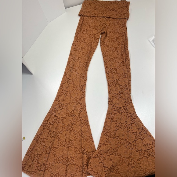 Free People We Are Hot As Hell All Tied Up Lace Bell Bottom Pants NEW With Tags - Picture 3 of 12